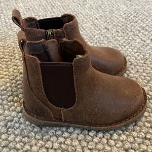 Toddler Ugg Chelsea Boot - like new